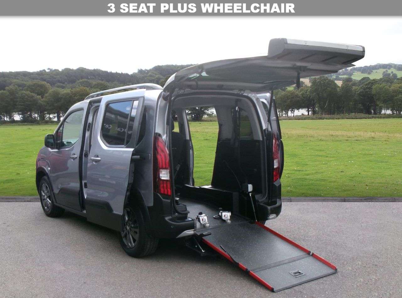 A 2023 PEUGEOT RIFTER 1.5 BlueHDi Allure Standard MPV 5dr Diesel EAT Euro 6 (s/s) (130 ps) AUTOMA A 2023 PEUGEOT RIFTER 1.5 BlueHDi Allure Standard MPV 5dr Diesel EAT Euro 6 (s/s) (130 ps) AUTOMA