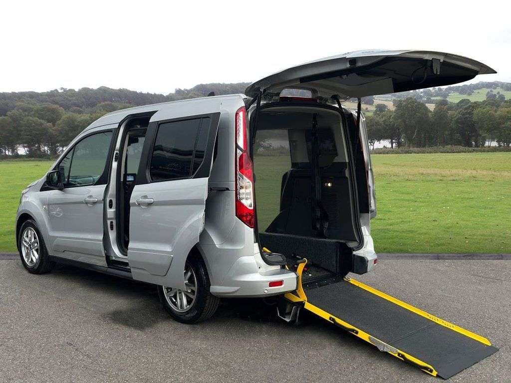 A 2021 FORD TOURNEO CONNECT 1.5 EcoBlue Titanium MPV 5dr Diesel Auto Euro 6 (s/s) (120 ps) A 2021 FORD TOURNEO CONNECT 1.5 EcoBlue Titanium MPV 5dr Diesel Auto Euro 6 (s/s) (120 ps)