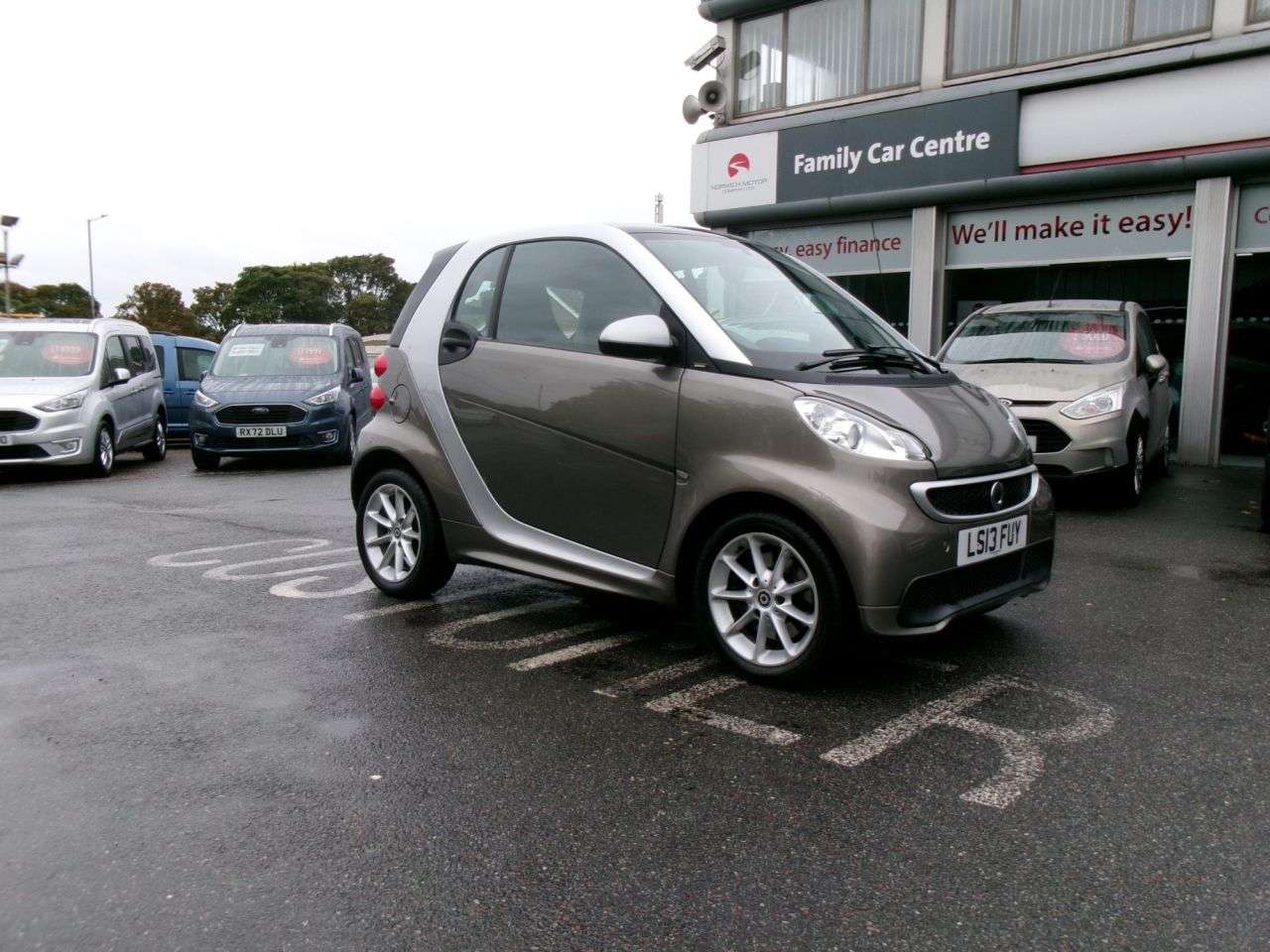 A 2013 SMART FORTWO 1.0 MHD Passion Coupe 2dr Petrol SoftTouch Euro 5 (s/s) (71 bhp) Automatic A 2013 SMART FORTWO 1.0 MHD Passion Coupe 2dr Petrol SoftTouch Euro 5 (s/s) (71 bhp) Automatic