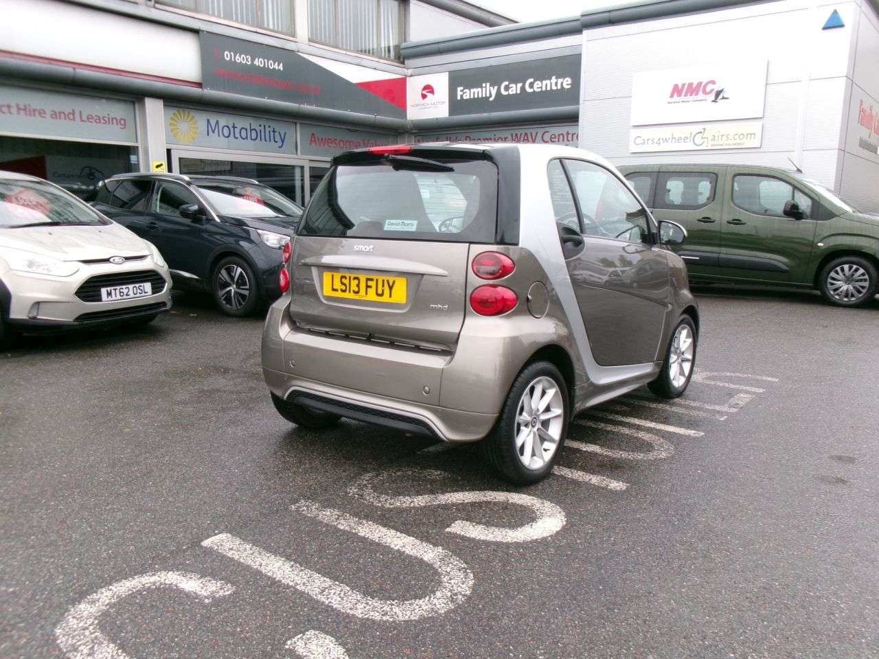 A 2013 SMART FORTWO 1.0 MHD Passion Coupe 2dr Petrol SoftTouch Euro 5 (s/s) (71 bhp) Automatic A 2013 SMART FORTWO 1.0 MHD Passion Coupe 2dr Petrol SoftTouch Euro 5 (s/s) (71 bhp) Automatic