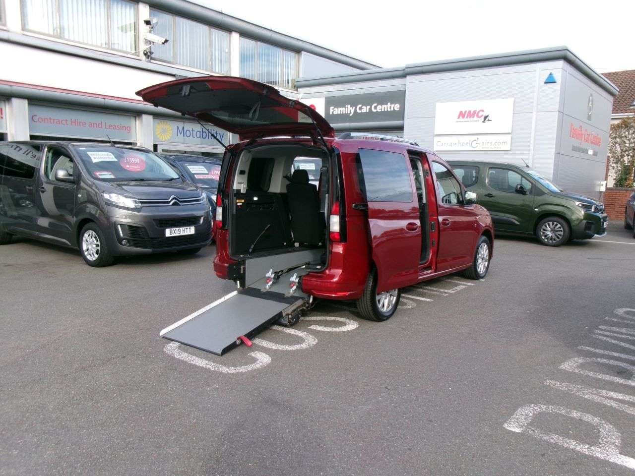A 2023 FORD TOURNEO CONNECT 1.5 Titanium MPV 5dr Petrol Manual Euro 6 (s/s) (114 ps) Petrol, low mileag A 2023 FORD TOURNEO CONNECT 1.5 Titanium MPV 5dr Petrol Manual Euro 6 (s/s) (114 ps) Petrol, low mileag