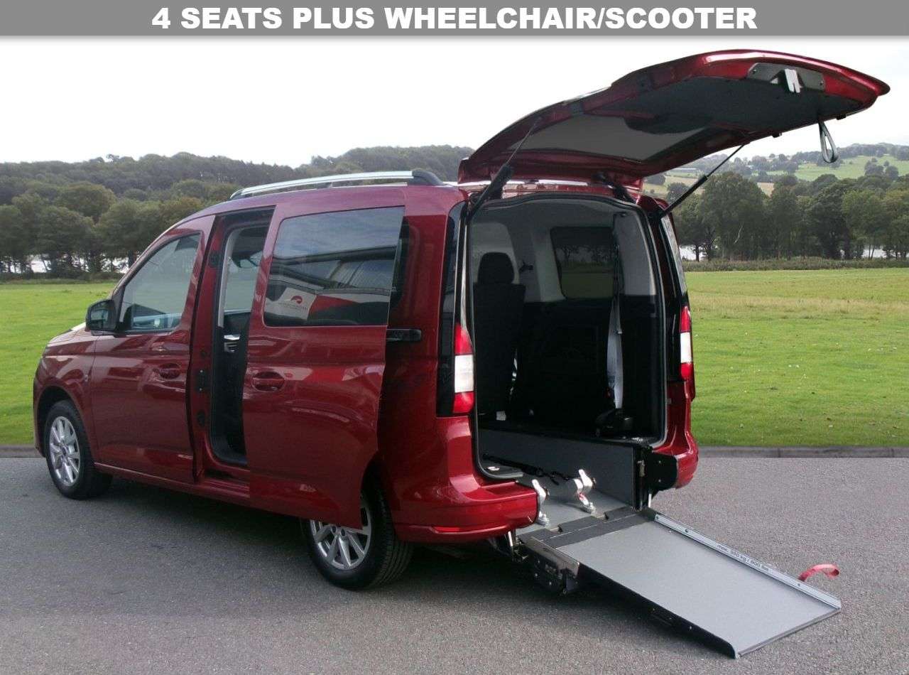 A 2023 FORD TOURNEO CONNECT 1.5 Titanium MPV 5dr Petrol Manual Euro 6 (s/s) (114 ps) Petrol, low mileag A 2023 FORD TOURNEO CONNECT 1.5 Titanium MPV 5dr Petrol Manual Euro 6 (s/s) (114 ps) Petrol, low mileag