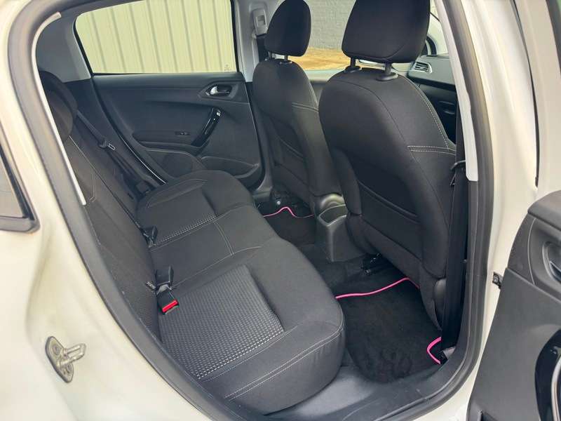 2019 PEUGEOT 208 2019 PEUGEOT 208