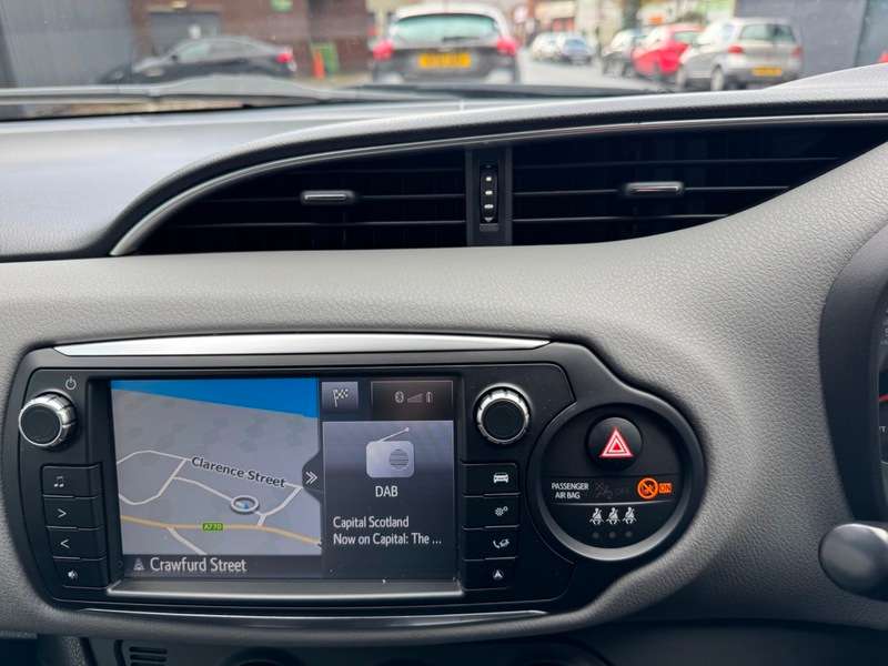 2017 TOYOTA YARIS 2017 TOYOTA YARIS