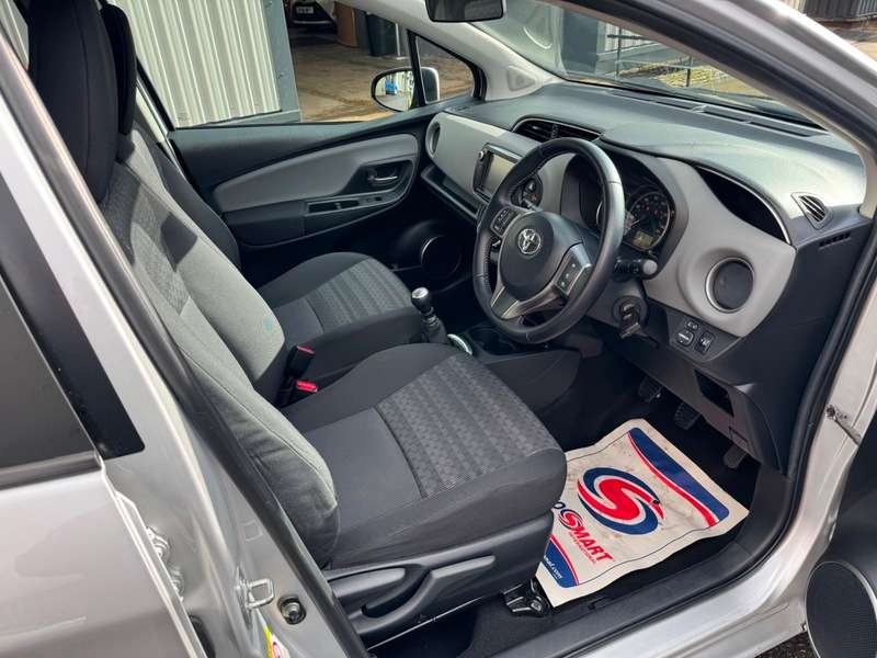 A 2017 TOYOTA YARIS 1.4D-4D 16V 90BHP Euro 6 Icon **FULL Service History / £20 Yearly Road Tax / Averaging 81MPG** A 2017 TOYOTA YARIS 1.4D-4D 16V 90BHP Euro 6 Icon **FULL Service History / £20 Yearly Road Tax / Averaging 81MPG**