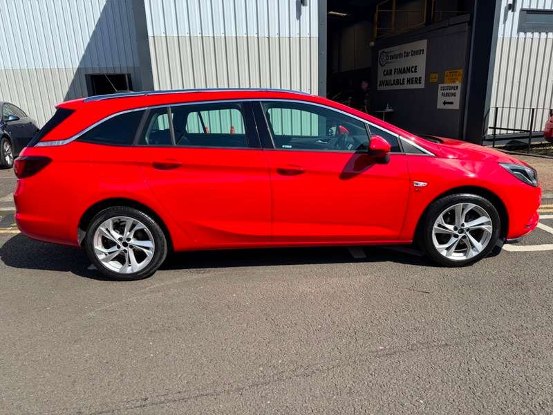 A 2016 VAUXHALL ASTRA 1.4i Turbo 16V 125BHP Euro 6 SRi Sports Tourer **FULL Service History / Stylish High Spec Model** A 2016 VAUXHALL ASTRA 1.4i Turbo 16V 125BHP Euro 6 SRi Sports Tourer **FULL Service History / Stylish High Spec Model**