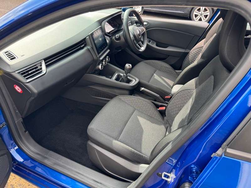 2021 RENAULT CLIO 2021 RENAULT CLIO