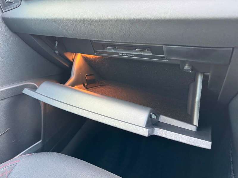 2018 SKODA KAROQ 2018 SKODA KAROQ