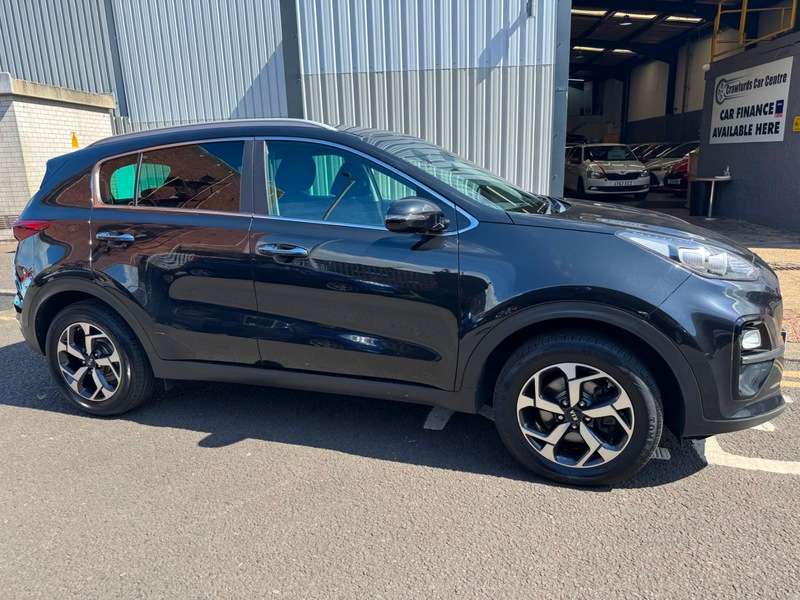 A 2019 KIA SPORTAGE 1.6 GDi ISG 16V 130BHP Euro 6 2 **FULL Service History** A 2019 KIA SPORTAGE 1.6 GDi ISG 16V 130BHP Euro 6 2 **FULL Service History**