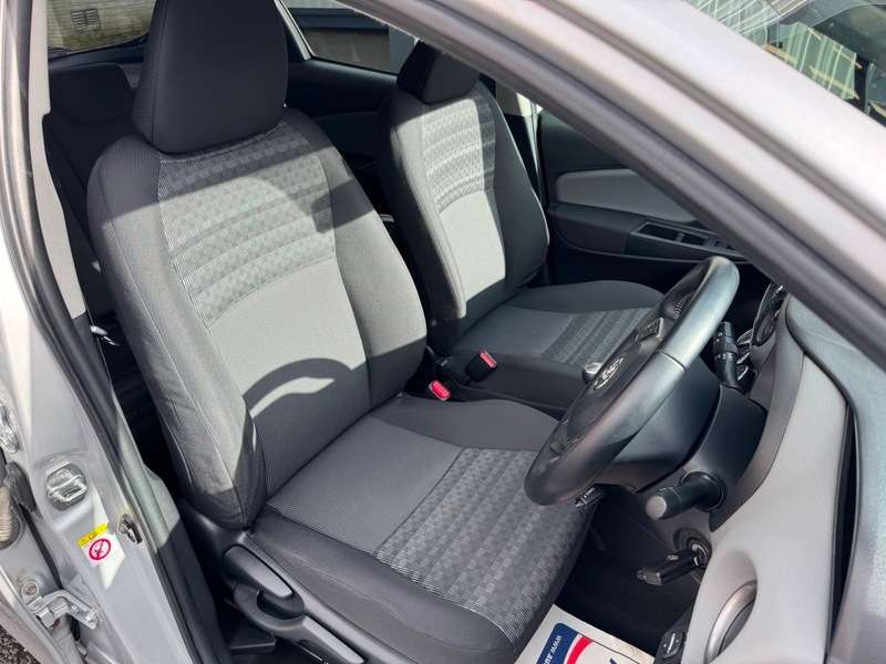 2017 TOYOTA YARIS 2017 TOYOTA YARIS