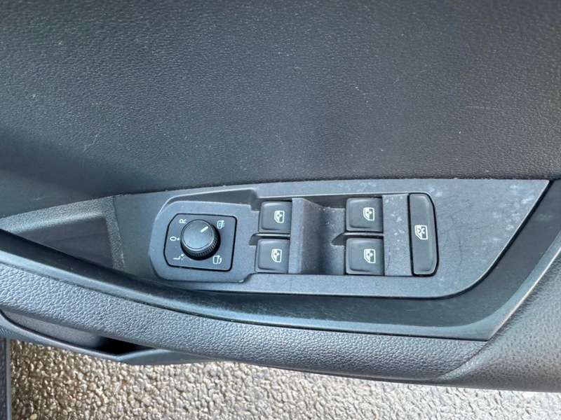 2018 SKODA KAROQ 2018 SKODA KAROQ