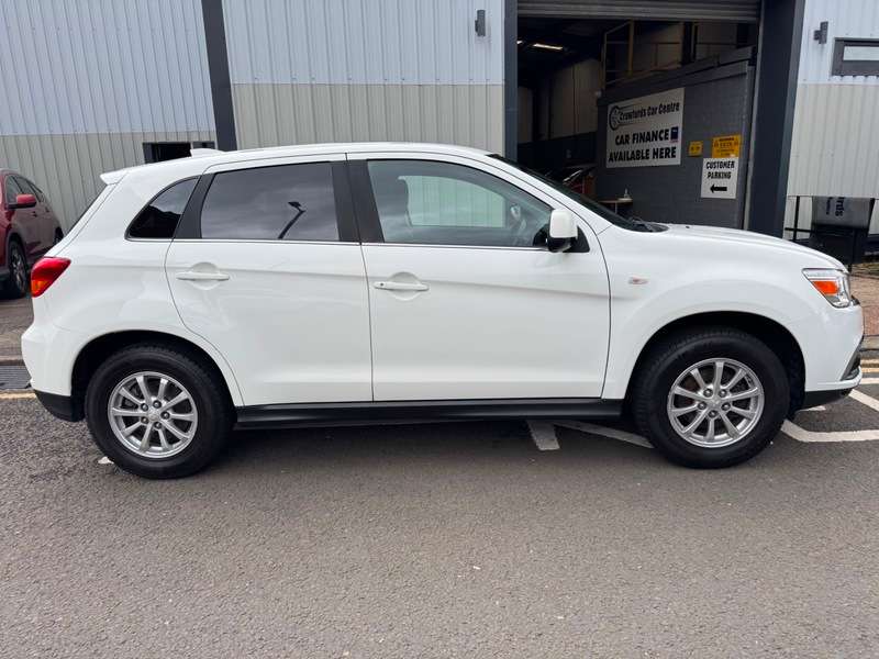 A 2017 MITSUBISHI ASX 1.6i 16V 115BHP Euro 6 2 **FULL Service History** A 2017 MITSUBISHI ASX 1.6i 16V 115BHP Euro 6 2 **FULL Service History**