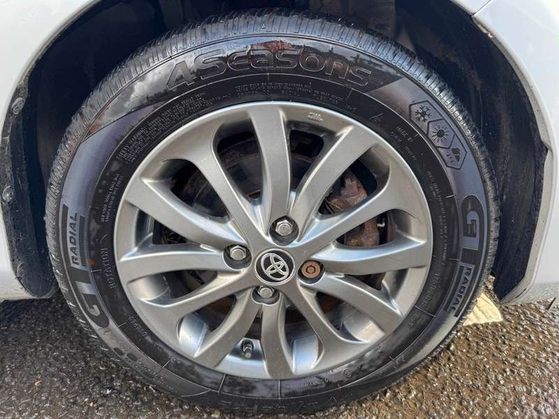 2017 TOYOTA YARIS 2017 TOYOTA YARIS