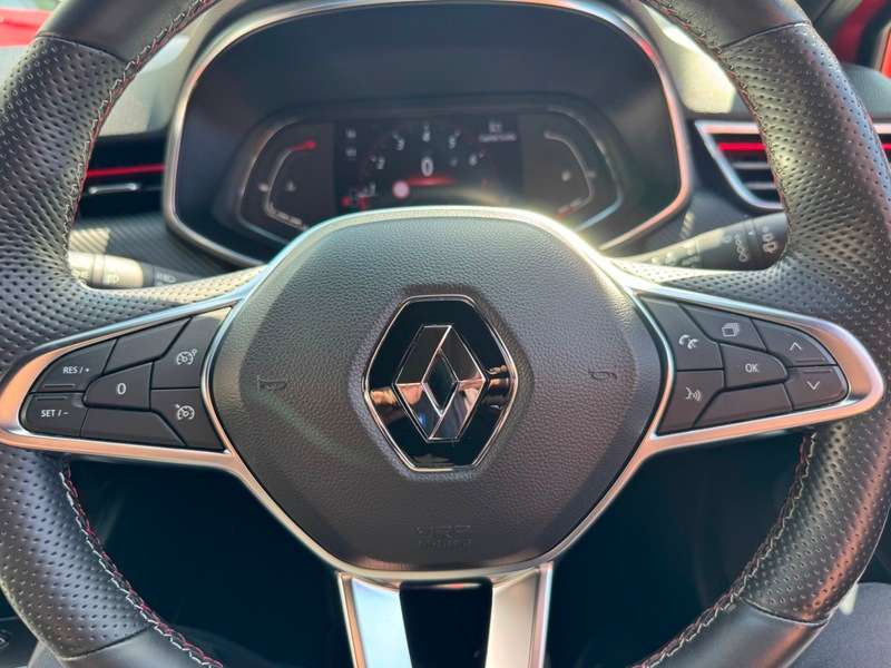 2019 RENAULT CLIO 2019 RENAULT CLIO