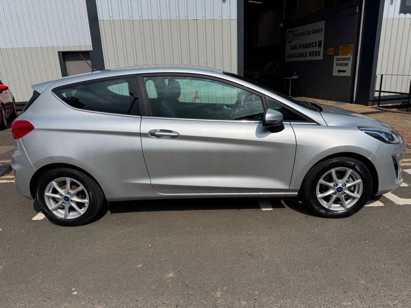 A 2017 FORD FIESTA 1.1 Ti-VCT 12V 84BHP Euro 6 Zetec **FULL Service History** A 2017 FORD FIESTA 1.1 Ti-VCT 12V 84BHP Euro 6 Zetec **FULL Service History**