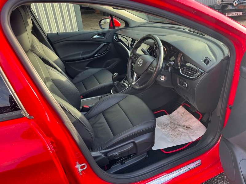 A 2019 VAUXHALL ASTRA 1.4i Turbo 16V 150BHP Euro 6 Elite Nav **FULL Service History / Smart Stylish High Spec Model** A 2019 VAUXHALL ASTRA 1.4i Turbo 16V 150BHP Euro 6 Elite Nav **FULL Service History / Smart Stylish High Spec Model**