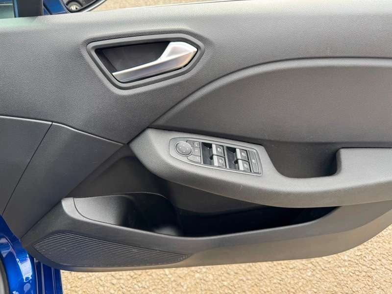 2021 RENAULT CLIO 2021 RENAULT CLIO