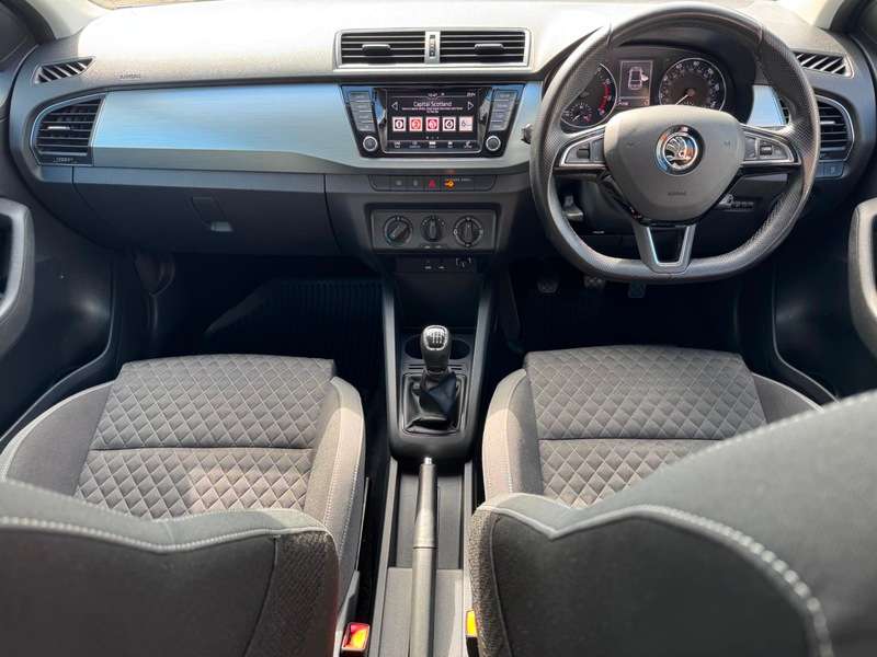 2017 SKODA FABIA 2017 SKODA FABIA