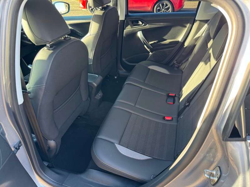 2018 PEUGEOT 2008 2018 PEUGEOT 2008