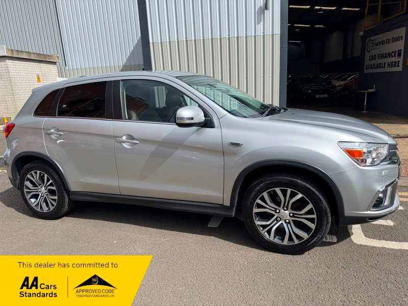 A 2018 MITSUBISHI ASX 1.6i 16V 115BHP Euro 6 3 **FULL Service History / Smart Stylish High Spec Model** A 2018 MITSUBISHI ASX 1.6i 16V 115BHP Euro 6 3 **FULL Service History / Smart Stylish High Spec Model**