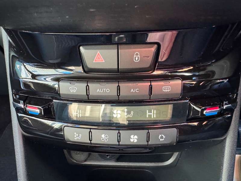 2018 PEUGEOT 2008 2018 PEUGEOT 2008