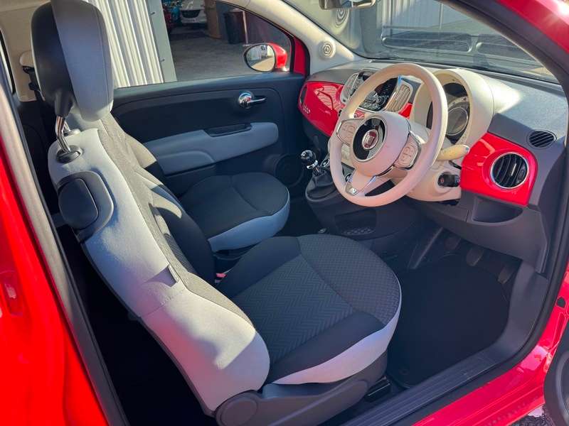 A 2017 FIAT 500 1.2i 8V 69BHP Euro 6 Pop Star **Smart Stylish High Spec Wee Model** A 2017 FIAT 500 1.2i 8V 69BHP Euro 6 Pop Star **Smart Stylish High Spec Wee Model**