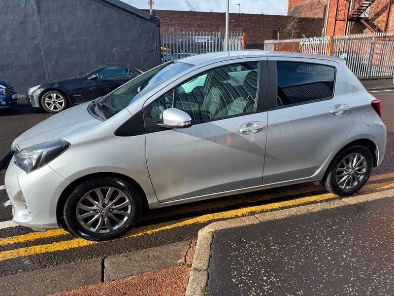 2017 TOYOTA YARIS 2017 TOYOTA YARIS