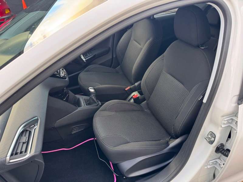 2019 PEUGEOT 208 2019 PEUGEOT 208