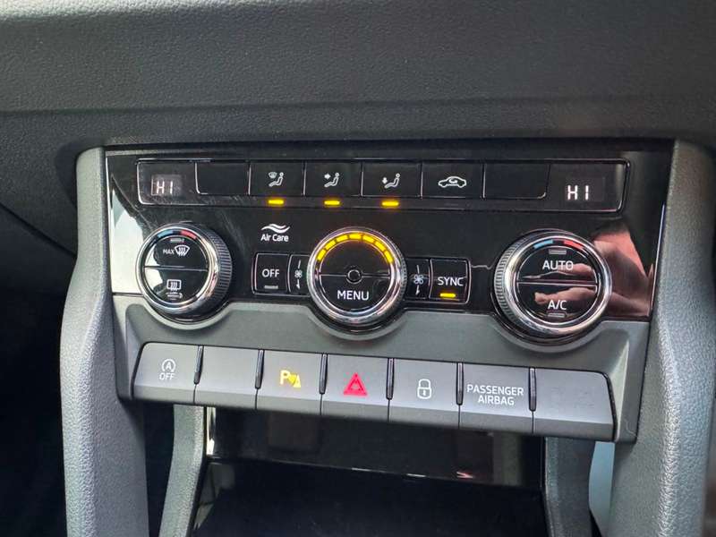 2018 SKODA KAROQ 2018 SKODA KAROQ