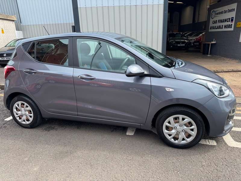 A 2017 HYUNDAI I10 1.0i 12V 66BHP Euro 6 SE **FULL Service History / £20 Yearly Road Tax / Averaging 60MPG** A 2017 HYUNDAI I10 1.0i 12V 66BHP Euro 6 SE **FULL Service History / £20 Yearly Road Tax / Averaging 60MPG**