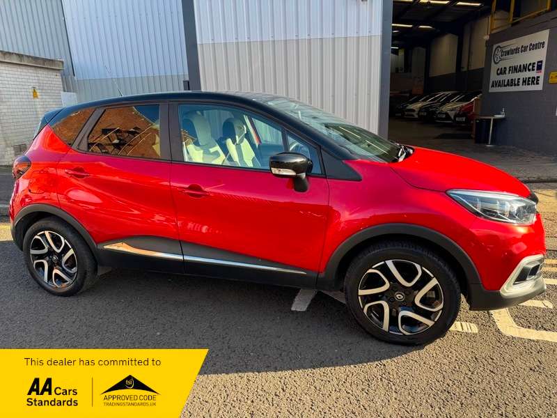 A 2020 RENAULT CAPTUR 0.9 TCe 12V 90BHP Euro 6 Iconic **Service History / Smart Stylish High Spec Model** A 2020 RENAULT CAPTUR 0.9 TCe 12V 90BHP Euro 6 Iconic **Service History / Smart Stylish High Spec Model**