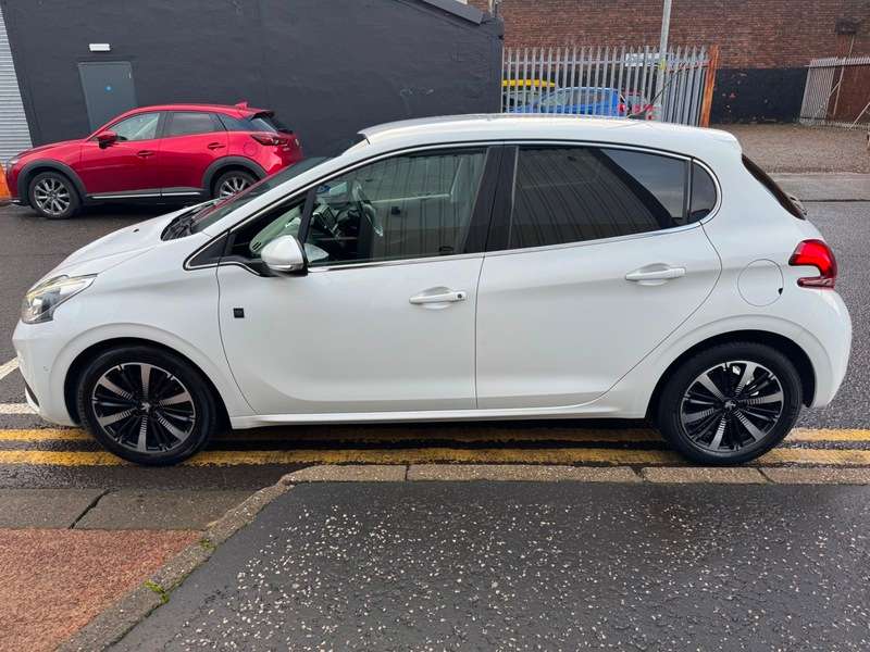 2019 PEUGEOT 208 2019 PEUGEOT 208