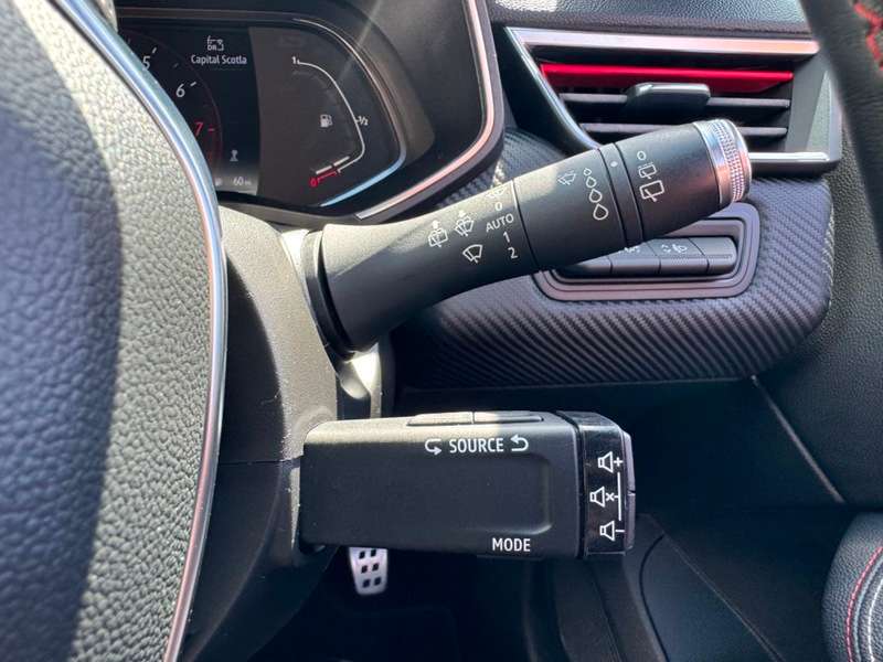 2019 RENAULT CLIO 2019 RENAULT CLIO