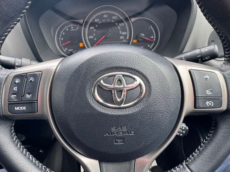 2017 TOYOTA YARIS 2017 TOYOTA YARIS