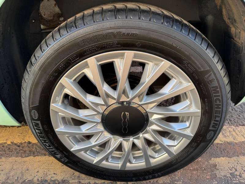 2018 FIAT 500 2018 FIAT 500