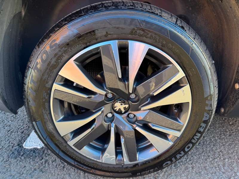 2018 PEUGEOT 2008 2018 PEUGEOT 2008