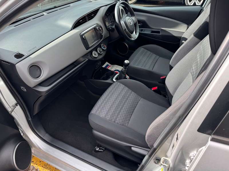 2017 TOYOTA YARIS 2017 TOYOTA YARIS