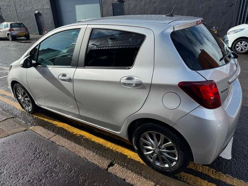 2017 TOYOTA YARIS 2017 TOYOTA YARIS