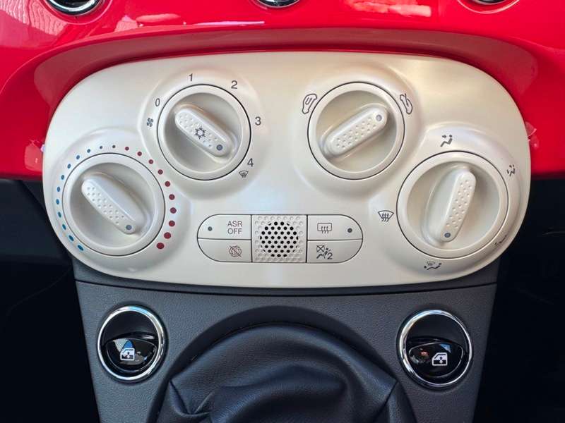 2017 FIAT 500 2017 FIAT 500