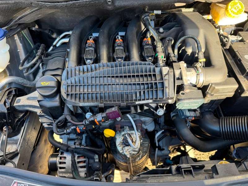 2018 PEUGEOT 2008 2018 PEUGEOT 2008