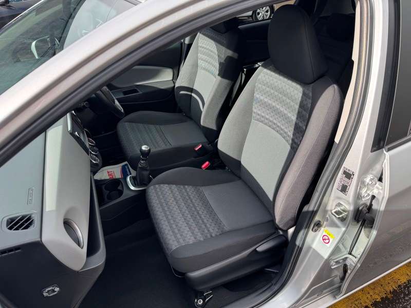 2017 TOYOTA YARIS 2017 TOYOTA YARIS