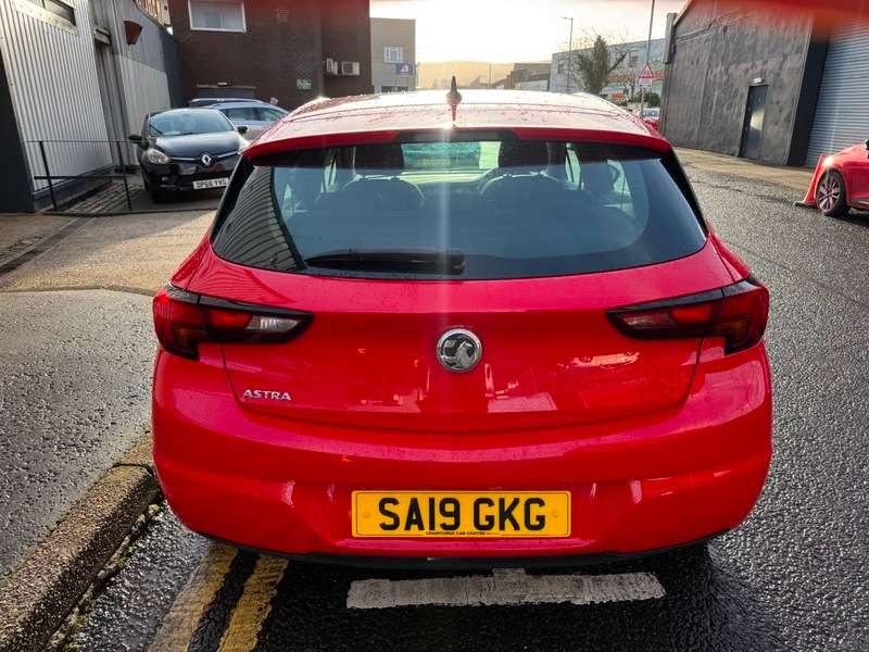 A 2019 VAUXHALL ASTRA 1.4i Turbo 16V 150BHP Euro 6 Elite Nav **FULL Service History / Smart Stylish High Spec Model** A 2019 VAUXHALL ASTRA 1.4i Turbo 16V 150BHP Euro 6 Elite Nav **FULL Service History / Smart Stylish High Spec Model**