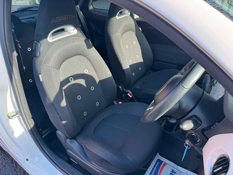 2017 ABARTH 595 2017 ABARTH 595