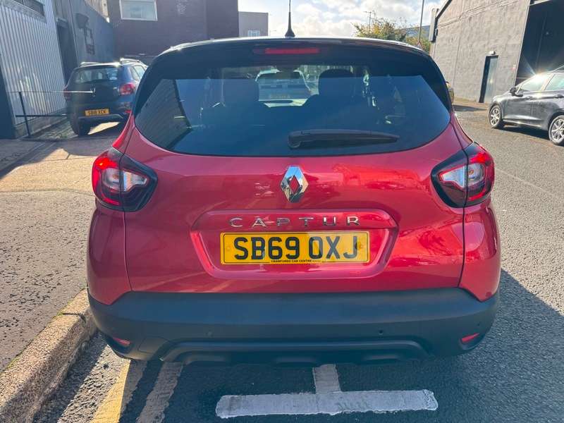 A 2020 RENAULT CAPTUR 0.9 TCe 12V 90BHP Euro 6 Iconic **Service History / Smart Stylish High Spec Model** A 2020 RENAULT CAPTUR 0.9 TCe 12V 90BHP Euro 6 Iconic **Service History / Smart Stylish High Spec Model**