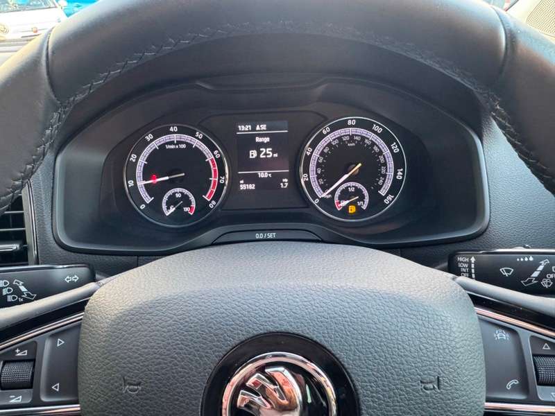 2018 SKODA KAROQ 2018 SKODA KAROQ