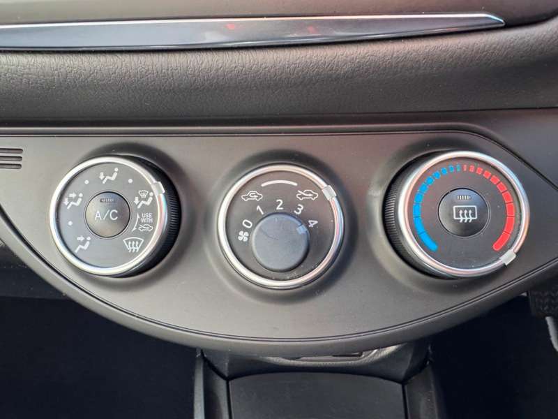 2019 TOYOTA YARIS 2019 TOYOTA YARIS