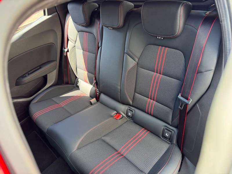 2019 RENAULT CLIO 2019 RENAULT CLIO
