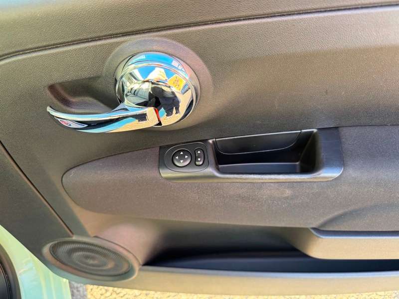 2018 FIAT 500 2018 FIAT 500