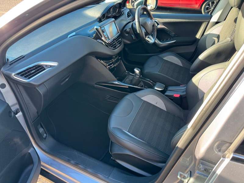 2018 PEUGEOT 2008 2018 PEUGEOT 2008