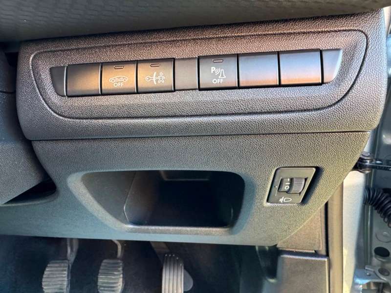 2018 PEUGEOT 2008 2018 PEUGEOT 2008